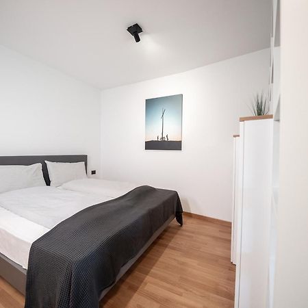 App Central Living 2 Apartment Caldaro Bagian luar foto